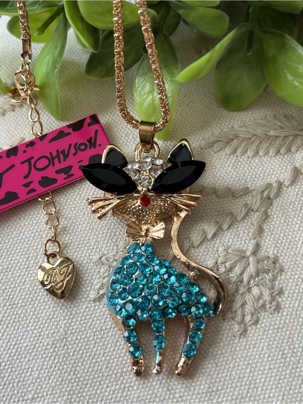 Betsey Johnson Cat Design Necklace  Turquoise & Black accents ~New~